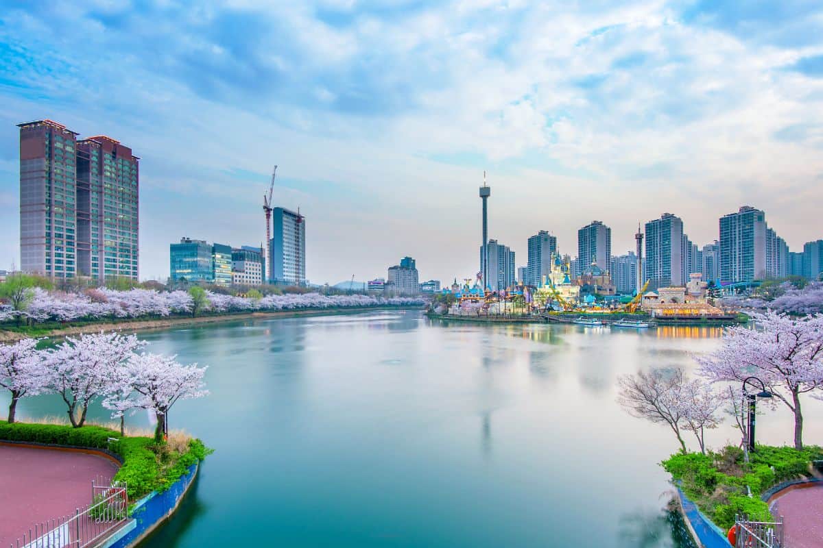 Korea cityscape with Lotte World.