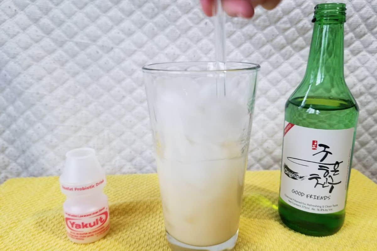 Korean Yogurt Soju Drink (Soju Yakult Cocktail)