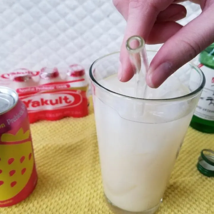 Soju Yakult Sprite Drink (Yakult Soju Cocktail)