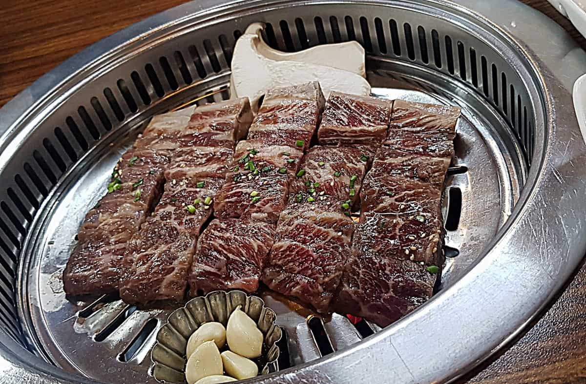 Cooking galbi.