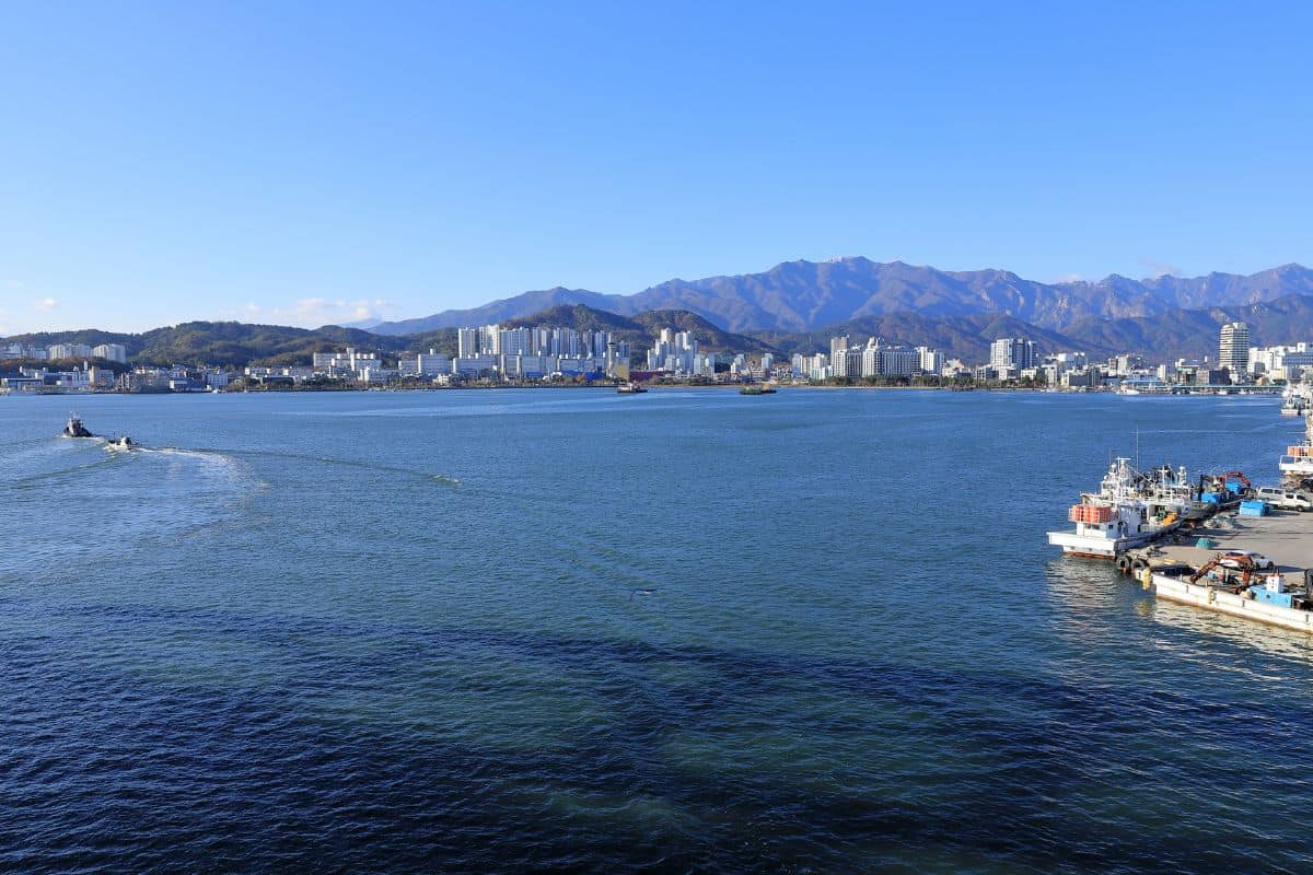 Cheongchoho Lake in Sokcho, Gangwon-do, South Korea.