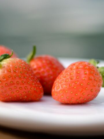 A plate of Korean strawberries.