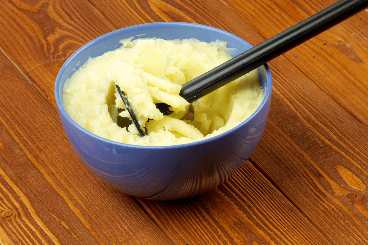 A bowl of mashed potato.